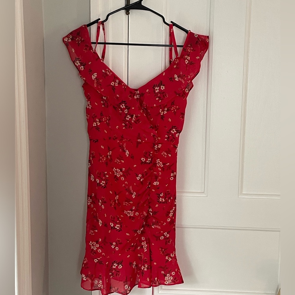 Red floral slim fit chiffon dress size size small
